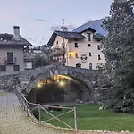 Maison Du Pont Romain